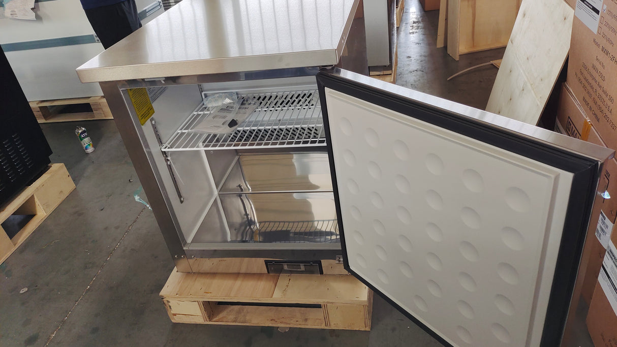 UC-27F 27‘’ Undercounter One Section Door Freezer