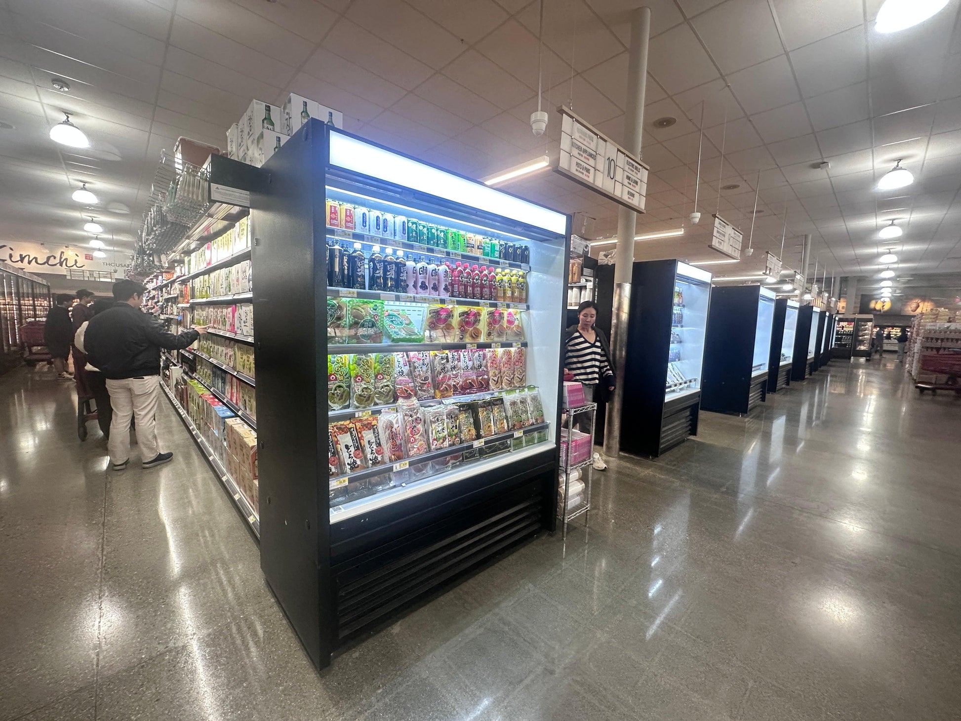 Display Refrigerators & Freezers: Grab & Go Coolers & More